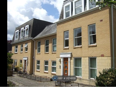 Flat to rent in Barnes Close, `Winchester SO23