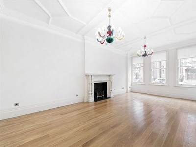 Flat to rent in Cadogan Gardens, Sloane Square, London SW3