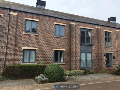 Flat to rent in Calthorpe House, Gosport PO12