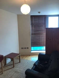 Flat to rent in Cricklewood Broadway, London NW2