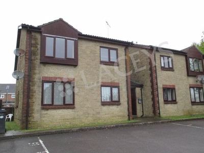 Flat to rent in Hillingdon Court, Yeovil BA21