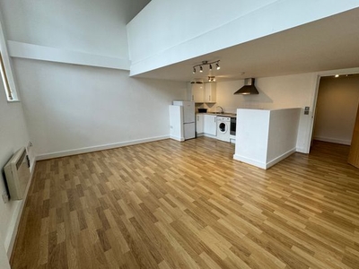 Flat to rent in Kilvey Terrace, Swansea SA1