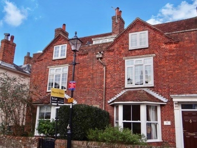 Flat to rent in King Street, Emsworth PO10