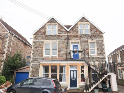 Flat to rent in Kings Road, Clevedon BS21