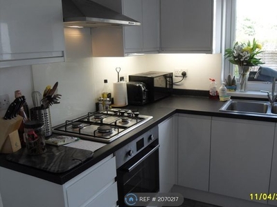 Flat to rent in Lorna Road, Hove BN3