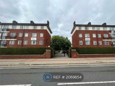 Flat to rent in Melmerby Court, Salford M5