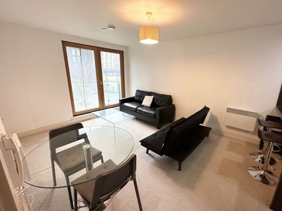 Flat to rent in New Century Park, Green Quarter M4