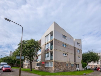 Flat to rent in Newbigging, Musselburgh, East Lothian EH21