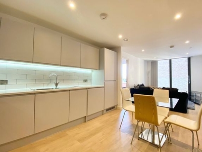 Flat to rent in Oxid House, 78 Newton Street M1