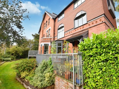 Flat to rent in Palatine Road, West Didsbury, Didsbury, Manchester M20