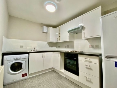 Flat to rent in Patriothall, Stockbridge, Edinburgh EH3