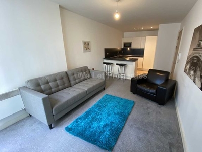 Flat to rent in Potato Wharf, Castlefield M3