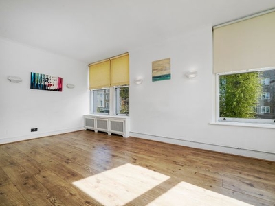 Flat to rent in Queens Grove, St John's Wood NW8