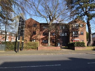 Flat to rent in Rotton Park Road, The Lindens, Edgbaston, Birmingham B16