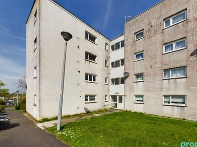 Flat to rent in Sandpiper Drive, East Kilbride, South Lanarkshire G75