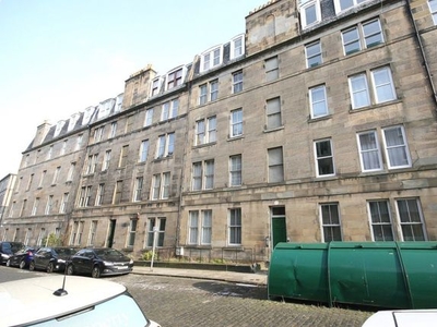 Flat to rent in South Oxford Street, Newington, Edinburgh EH8