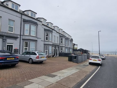 Flat to rent in South Parade, Whitley Bay NE26