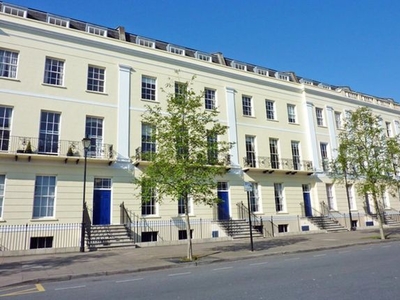 Flat to rent in The Broad Walk, Imperial Square, Cheltenham GL50