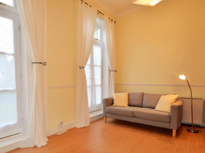 Flat to rent in Upton Park, Slough SL1