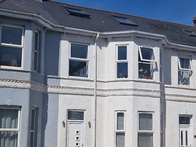 Flat to rent in Victoria Road, Exmouth EX8
