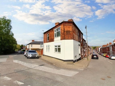 Flat to rent in Victoria Street, Hucknall, Nottingham NG15