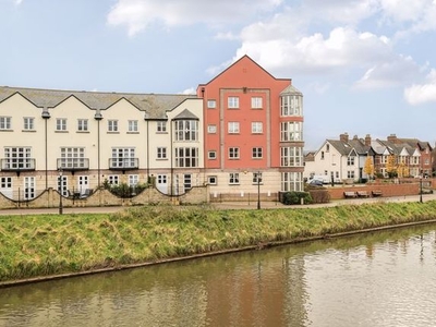 Flat to rent in Waterside, St. Thomas, Exeter EX2