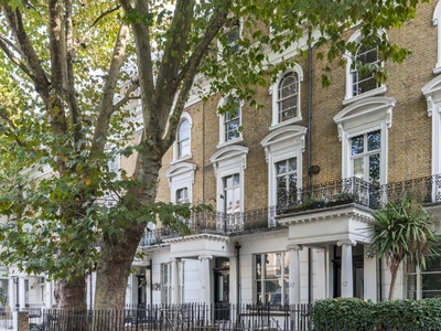 Inverness Terrace, Bayswater, W2 2 bedroom flat/apartment in Bayswater