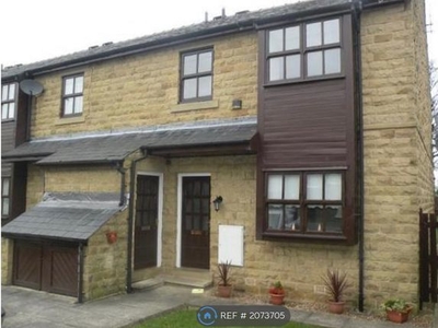 Maisonette to rent in Williams Court, Farsley, Pudsey LS28