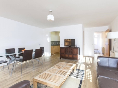 Odeon Court, 5 Chicksand Street, London, E1 1 bedroom flat/apartment in 5 Chicksand Street
