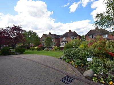 Semi-detached house to rent in Mountview Close, Hampstead Garden Suburb, London NW11