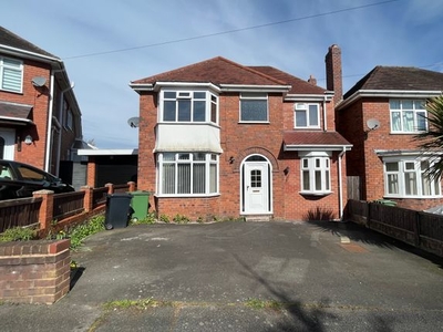 Property to rent in Parkview Road, Stourbridge DY9