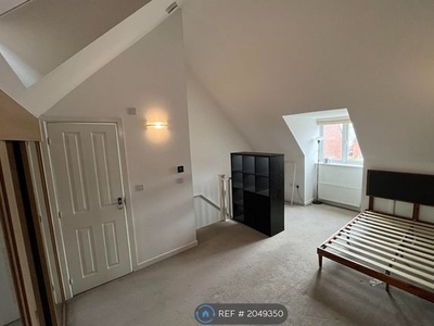 Room to rent in Henry Shute Road, Bristol BS16