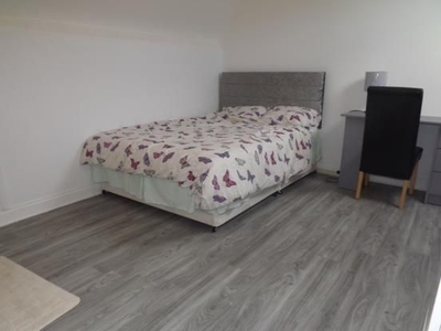 Room to rent in The Broadway, Thorpe Bay SS1