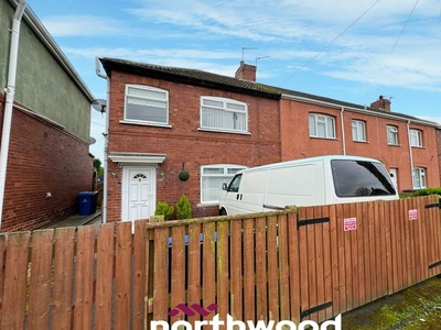 Semi-detached house to rent in Ash Tree Road, Thorne, Doncaster DN8