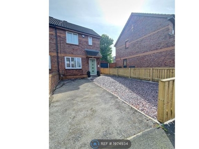 Semi-detached house to rent in Coleridge Lane, Pudsey LS28