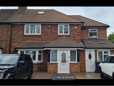 Semi-detached house to rent in Dulverton Road, South Croydon CR2