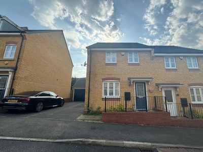 Semi-detached house to rent in Sharow Road, Hamilton, Leicester LE5