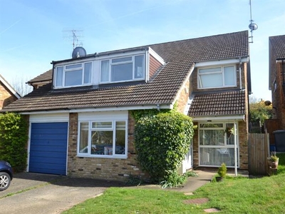 Semi-detached house to rent in Woodfield Road, Radlett WD7