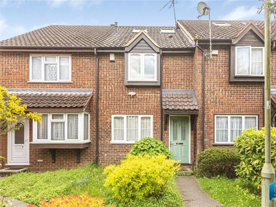 Terraced house to rent in Boleyn Way, Barnet, Herts EN5