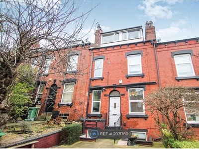 Terraced house to rent in Haddon Place, Leeds LS4