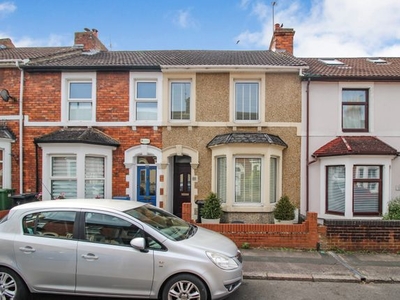 Terraced house to rent in Hythe Road, Old Town, Swindon SN1