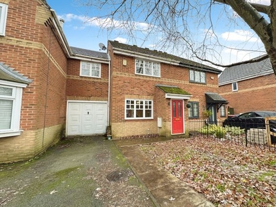 Terraced house to rent in Isis Close, Salford M7