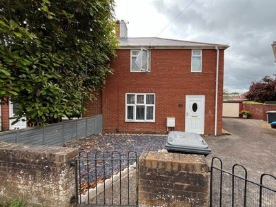 Terraced house to rent in Merrivale Road, Exeter EX4