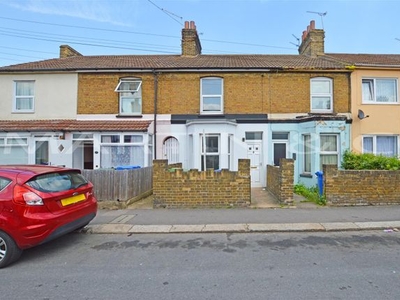 Terraced house to rent in Shortlands Road, Sittingbourne ME10