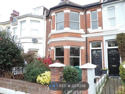 Terraced house to rent in St Andrews Road, Portslade BN41