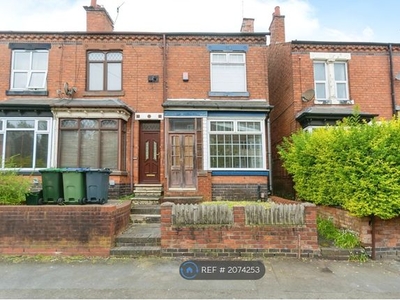 Terraced house to rent in Thimblemill Road, Smethwick B67