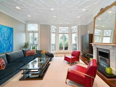 Town house for sale in Oakley Street, London SW3