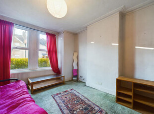 2 Bedroom Terraced House For Sale In New Malden, Surrey