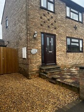 3 Bed Semi-Detached House, High St, CB6