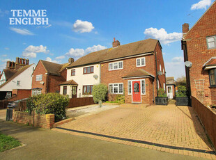 3 Bedroom Semi-detached House For Sale In Eversley, Essex